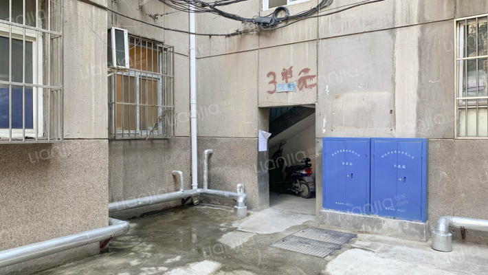 陕西送变电工程公司家属院外景图