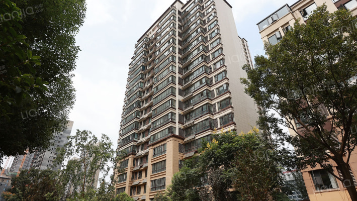 保利罗兰春天外景图