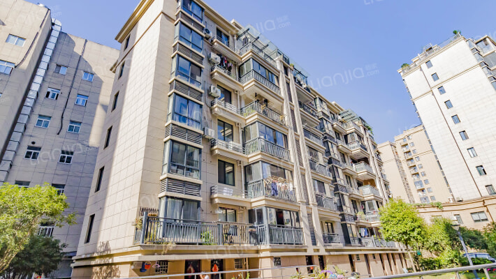 慧苑小区外景图