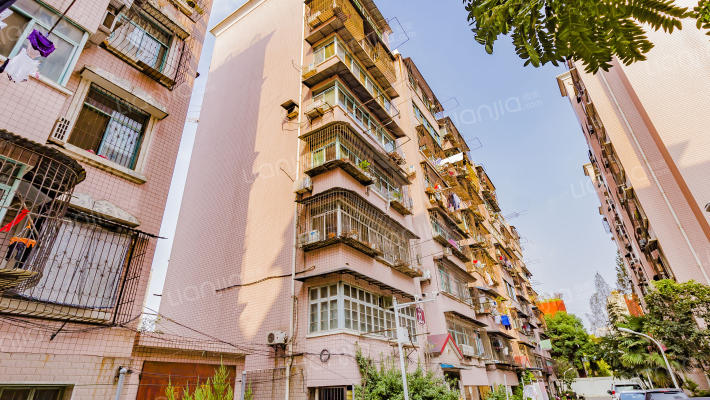 武大医学部职工宿舍外景图