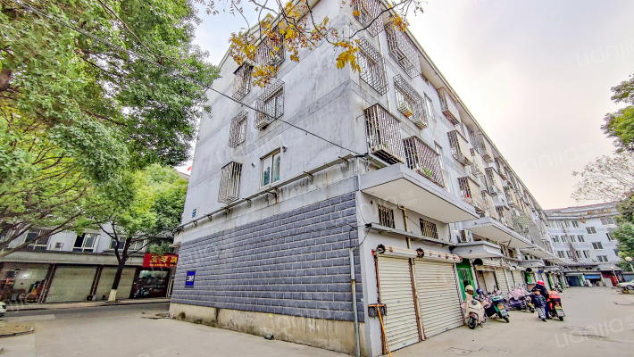 县前街869号外景图