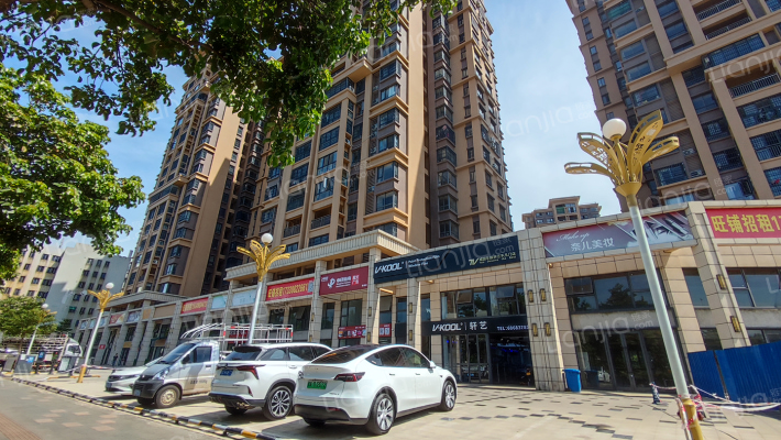 金城·天鹅湖外景图