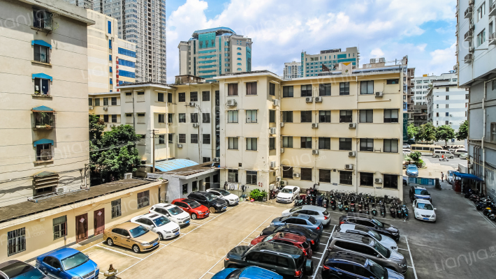 吉祥大厦小区外景图