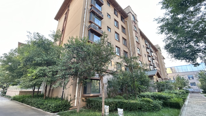 东润花园外景图