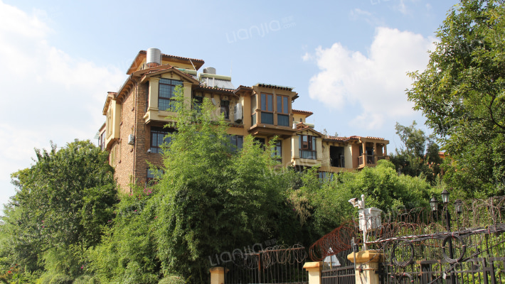 滇池卫城悦湖郡外景图