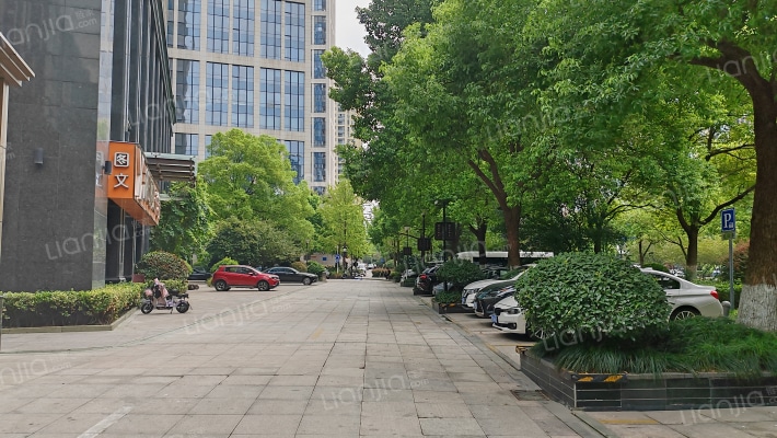 浙江民营企业发展大厦外景图