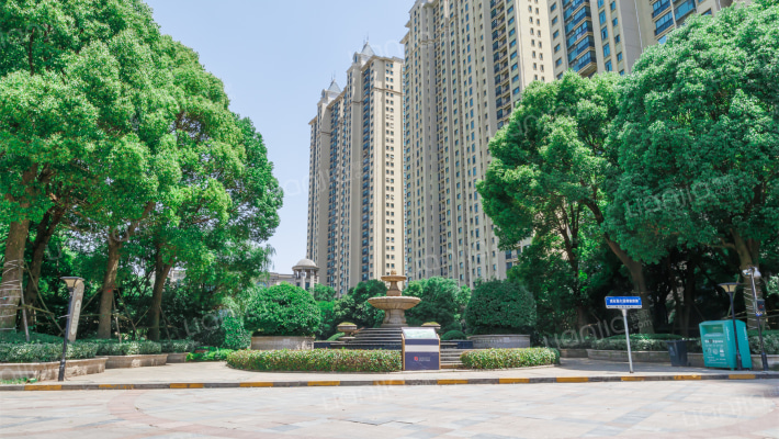 镇江绿洲花园外景图