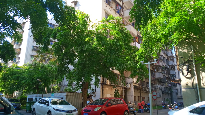 民航公寓外景图