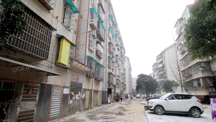 啤酒厂小区外景图