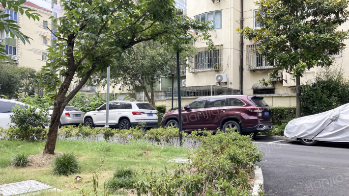 罗山三村外景图