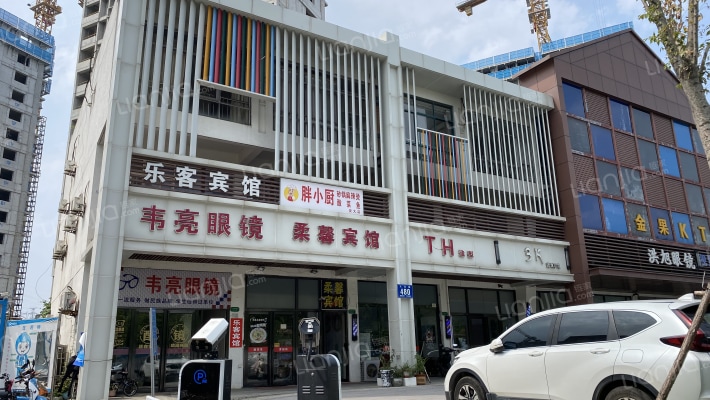 九龙路商业街外景图