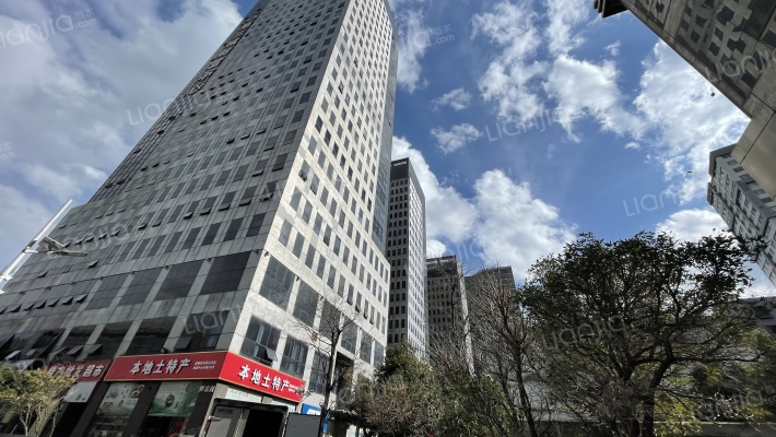 第三城财富中心外景图