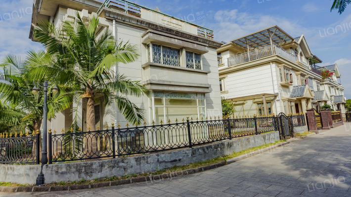 大绿地金豪花园外景图