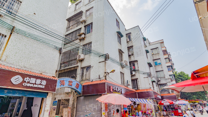 鹅掌坦海棠居外景图