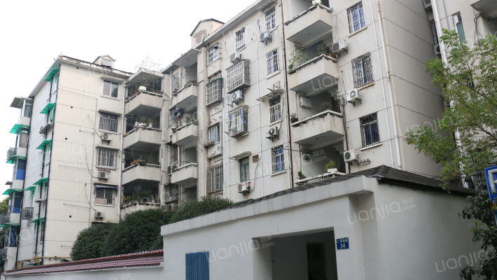 二圣庙前外景图