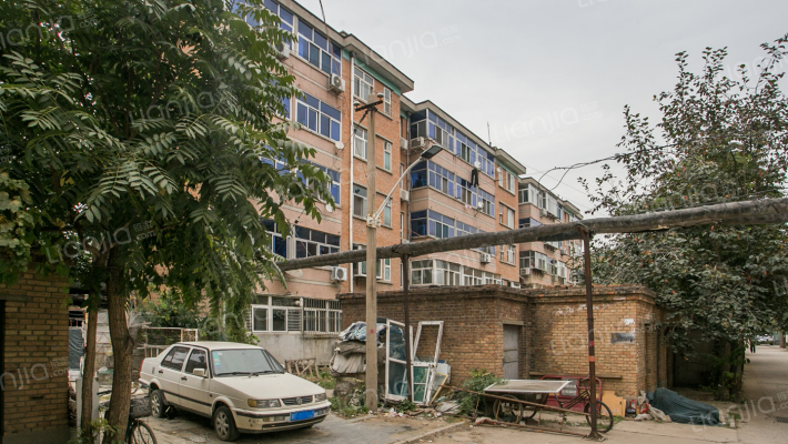 晨光宿舍外景图