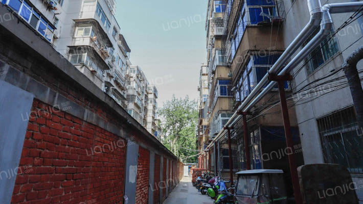 质量时报家属院外景图