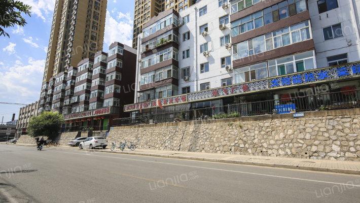 泰山公寓外景图