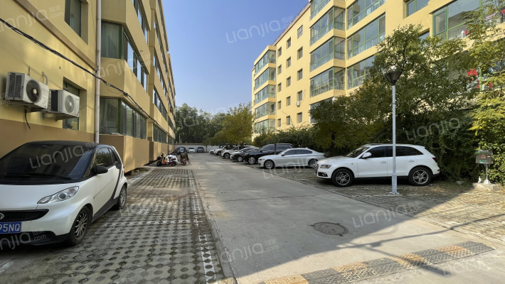 振兴街17号住宅区外景图