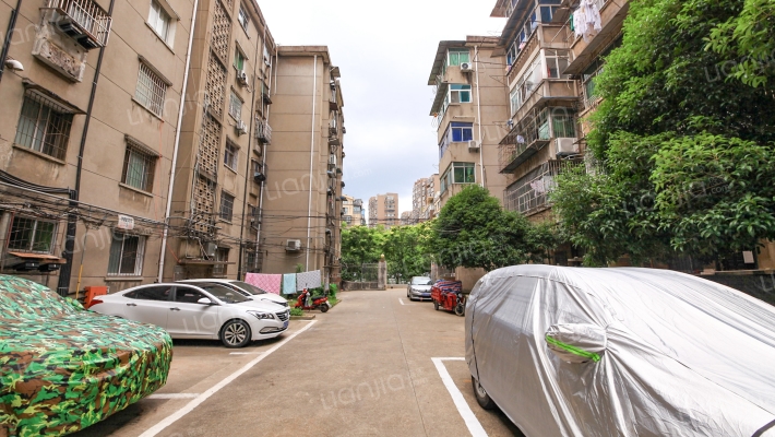 工业技校宿舍外景图