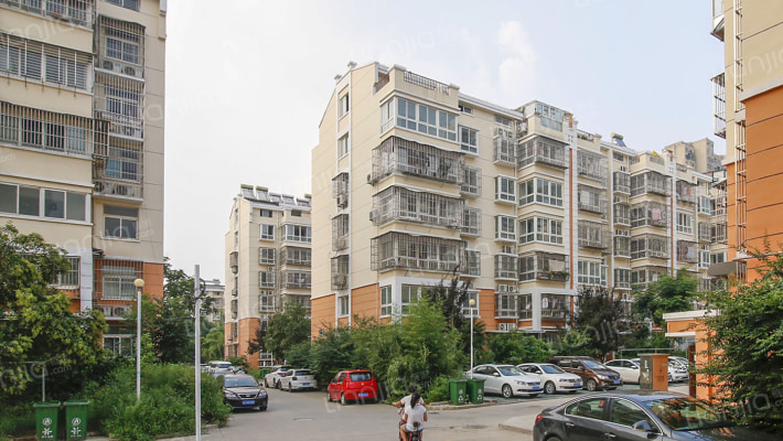 福苑花园外景图