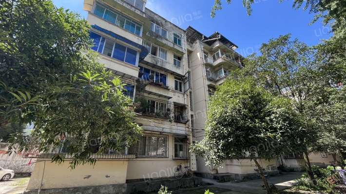 解放大院外景图