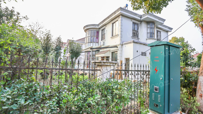 鸿运花园外景图