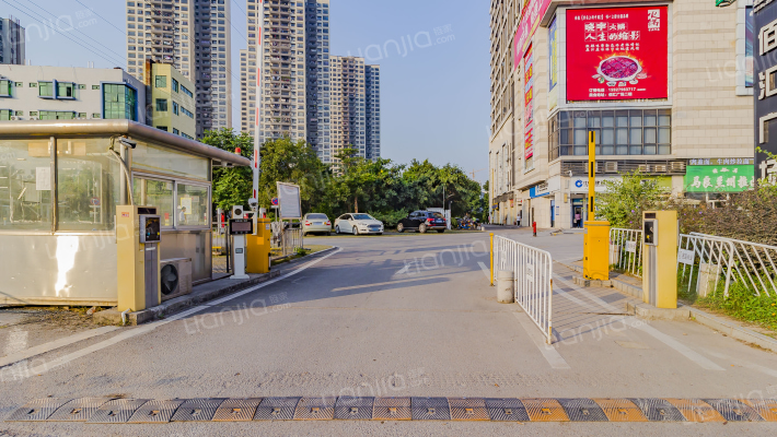 佰汇广场外景图