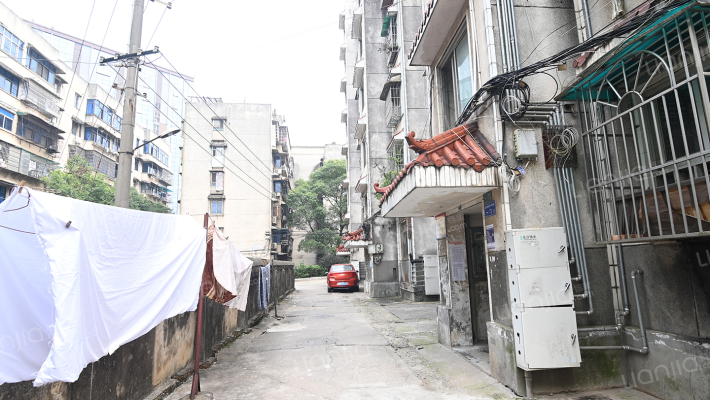 友阿宿舍外景图