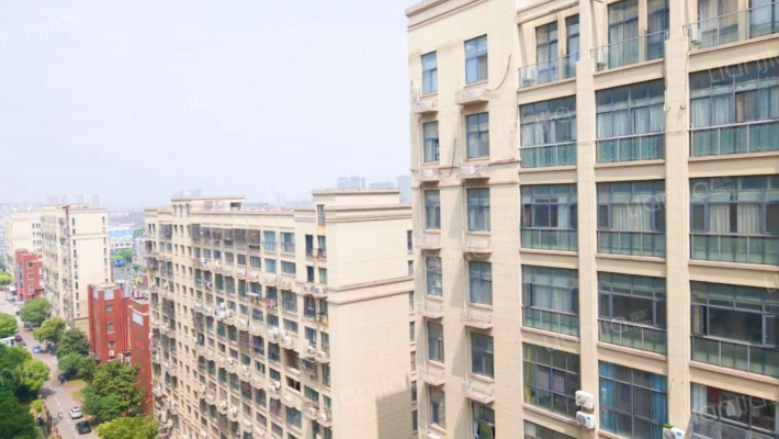 钱桥大街外景图