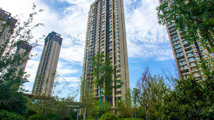 富田城九鼎华府五号院外景图