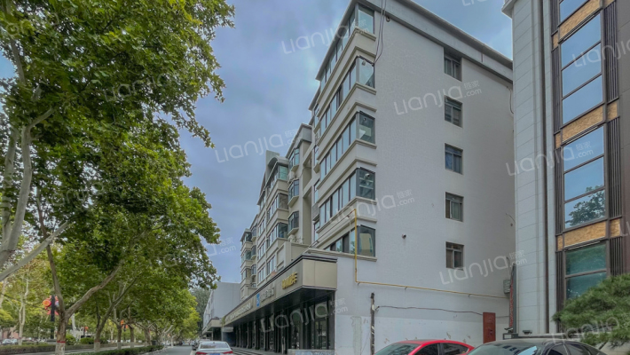 开大家属楼外景图