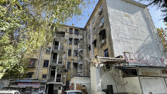 外贸家属院外景图