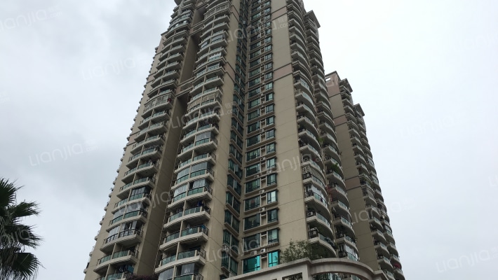 润汇大厦外景图