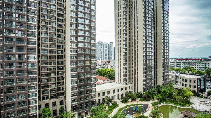 春天大道小区外景图