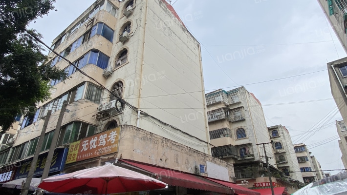 一杆旗东街99号外景图