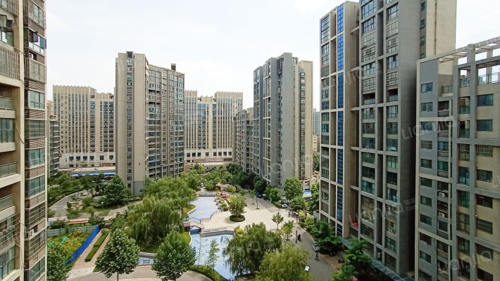 春和景明外景图