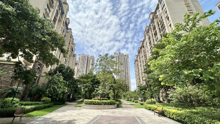 华发蔚蓝堡三期外景图