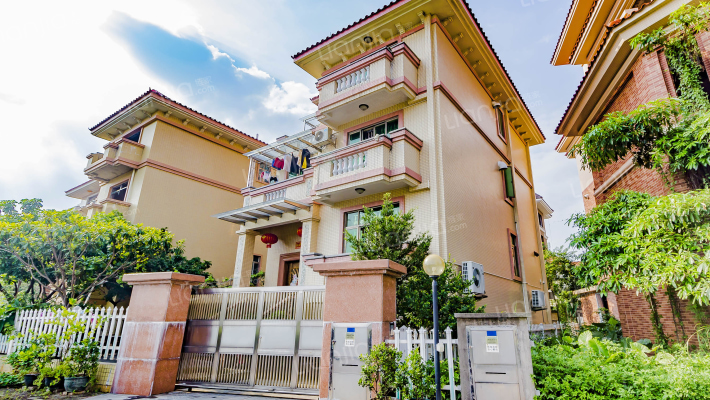 万博翠湖花园外景图