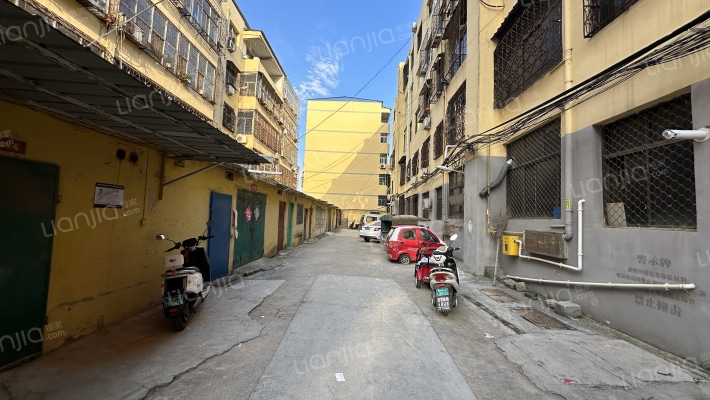 花园街小区外景图