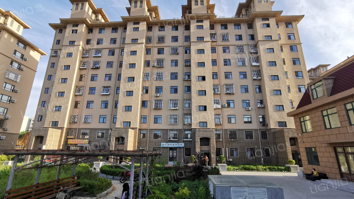 华晟春天外景图