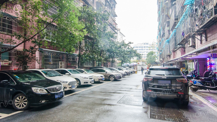 新富城小区外景图