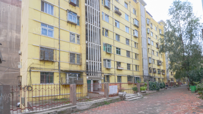 兰州建筑段家属院外景图