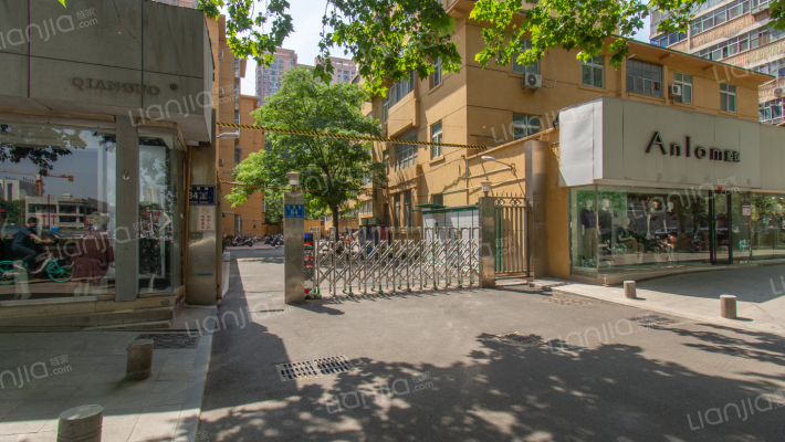 花园路84号院外景图