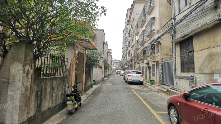 小塘长安路贸易中心外景图