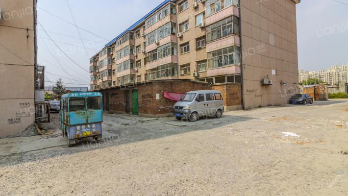 县联社住宅小区外景图