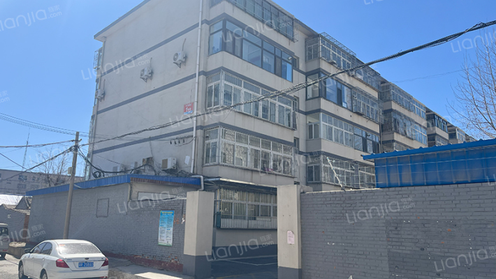 人民银行家属楼外景图