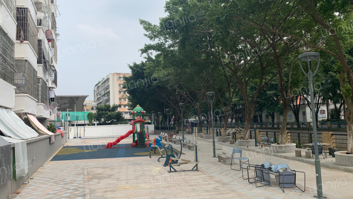 天平架公交宿舍外景图