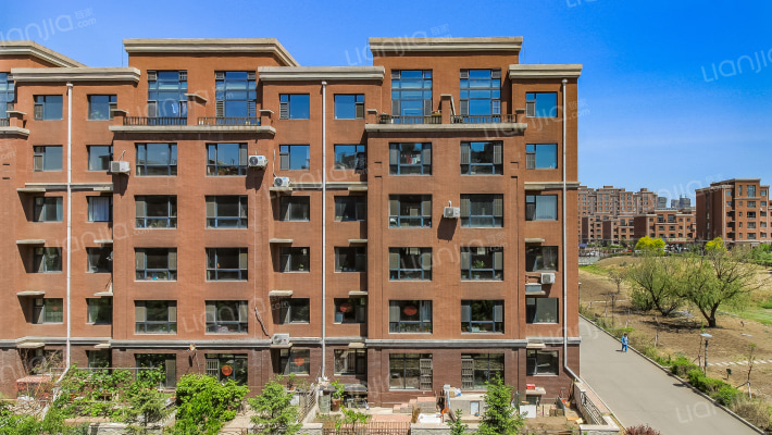 万龙第八城C区外景图