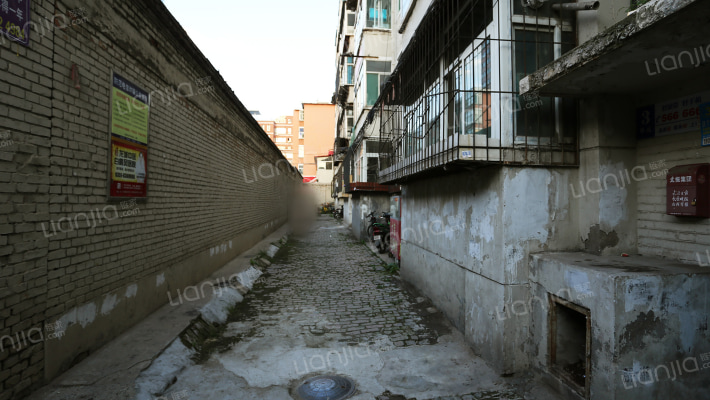 三桥街教委宿舍外景图